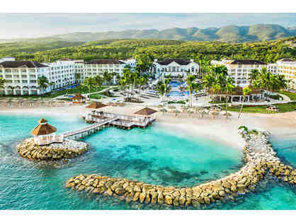 Jamaica's Rhythms and Refreshing Ocean Spray, Montego Bay>Five Days for Fam. of 4