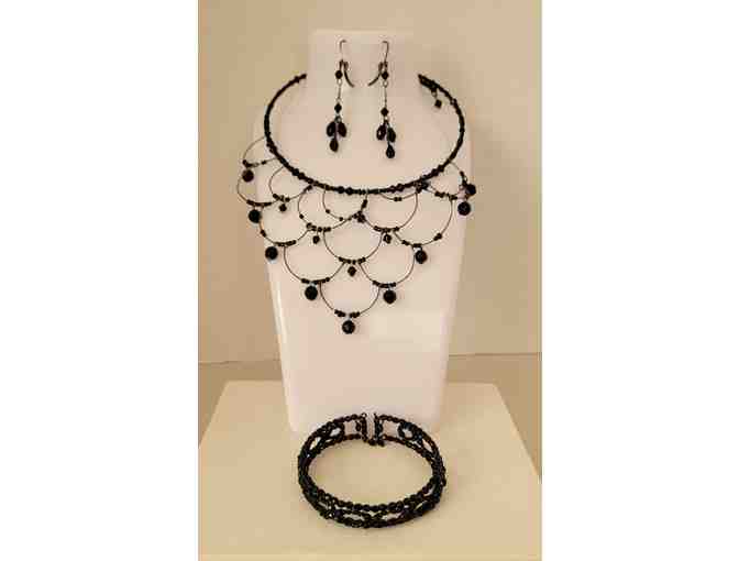 Vintage Elegance: Victoria Black Crystal Bead Choker Set