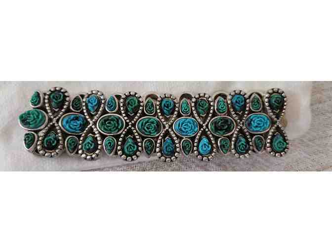 Elegant Turquoise-Like Rose Detailed Stretchable Bracelet (7')