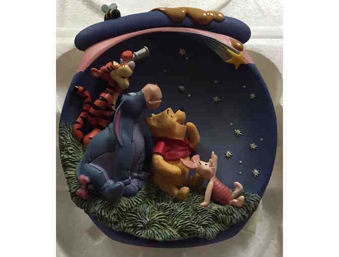 Winnie the Pooh 'Pooh's Hunnypot Adventures' set of 2 Ltd Ed Dimensional Plates