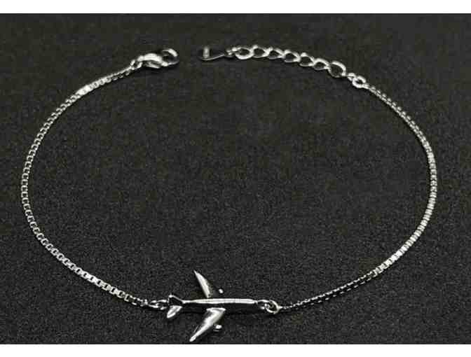 FlyFlevel Airplane Necklace and Bracelet!