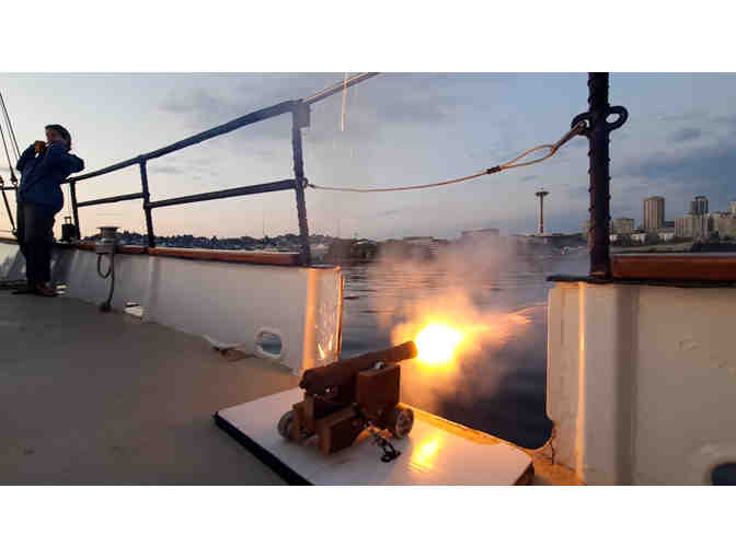 8 People Package, Seattle Sunset Sail