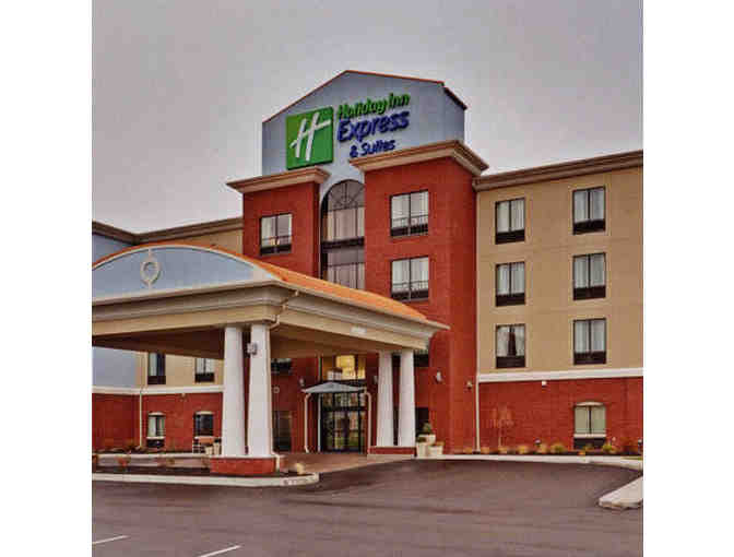 Overnight Stay at Holiday Inn Express - New Philadelphia