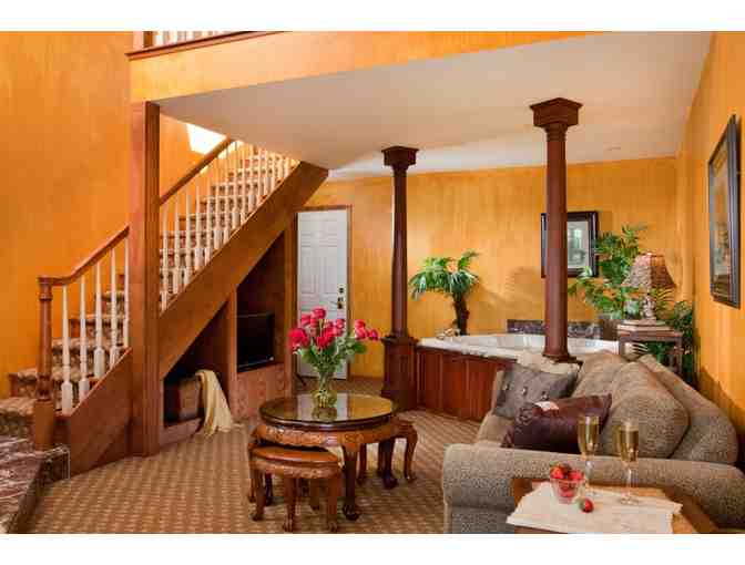 2 Night Stay @ Hideaway Inn in LOFT SUITE located in  Bucyrus, Ohio $598 Value