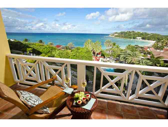 Enjoy 7 Nights in ocean view (up to 2 rooms!) in Antigua @Pineapple Beach Club