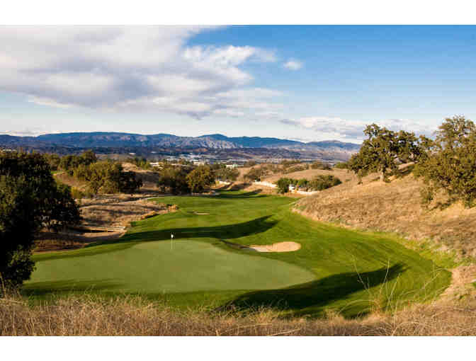 Enjoy Golf for 4 @ The Oaks Club at Valencia,Ca + $100 Food Credit