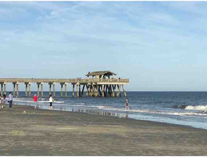 Enjoy $100 to Fannies on the Beach in Tybee Island, GA +$100 FOOD, 3.5 Stars