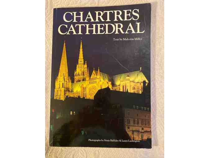 Book : Chartres Cathedral, text by Malcolm Miller