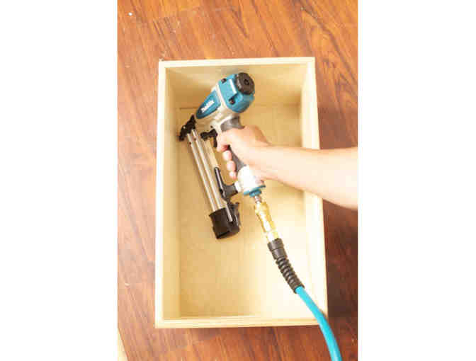 Makita 18-Gauge 2 in. Brad Nailer Kit