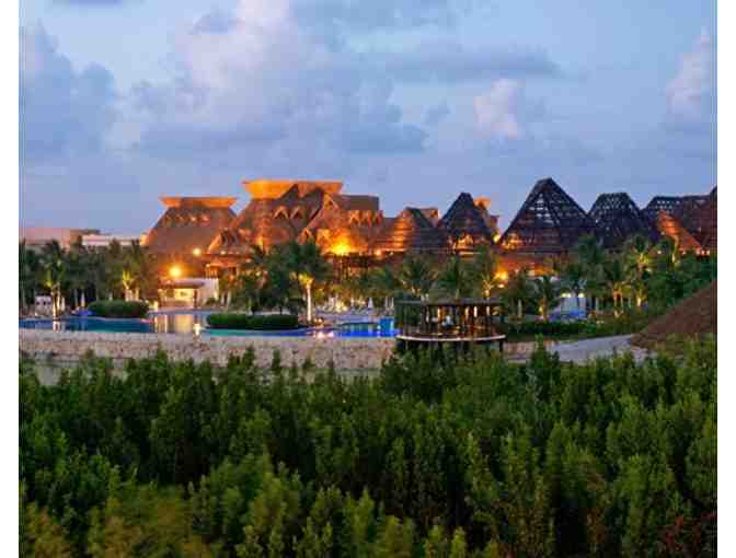 The Grand Mayan Mexico Getaway