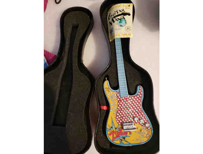 Guitar Mania Comics Design Mini Guitar