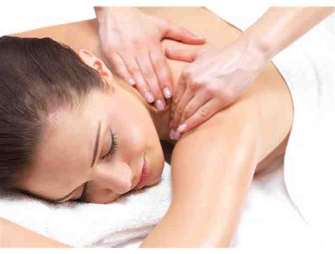 60-minute massage at Waverly parent Veronica Lipson's Body Synergy