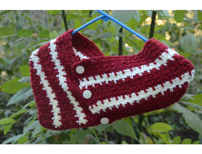 Red and white striped button cowl