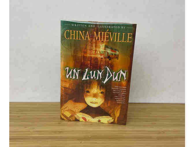 Un Lun Dun by China Mieville (signed)