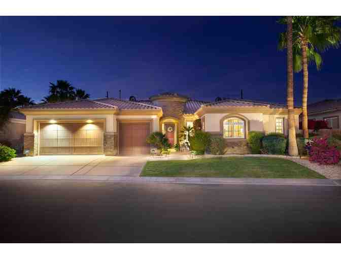 7 Nights in a Beautiful 3-Bedroom/4-Bath Home with Pool and Spa in La Quinta