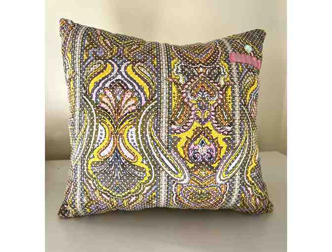 Decorative Pigeon Pillow in green / paisley from NeonBetty - Photo 3