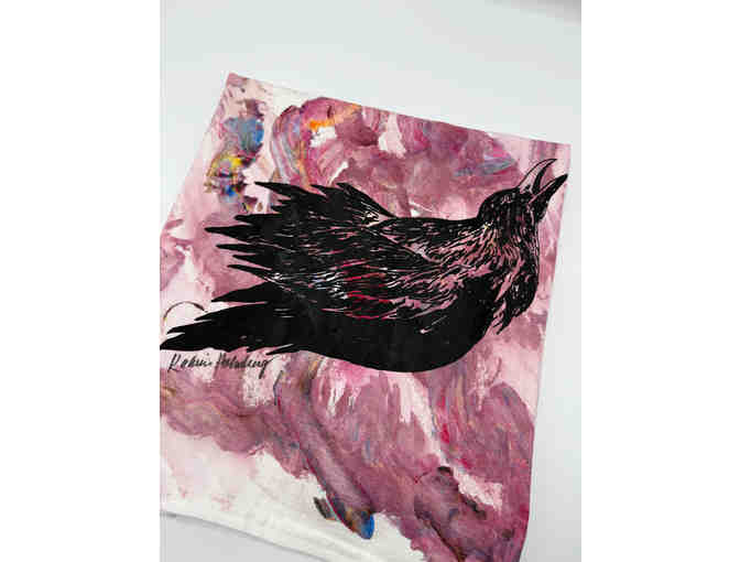 T-shirt with screen-printed crow on painted background by Kaarin Holmberg - Photo 2