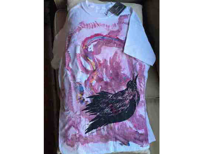 T-shirt with screen-printed crow on painted background by Kaarin Holmberg - Photo 1