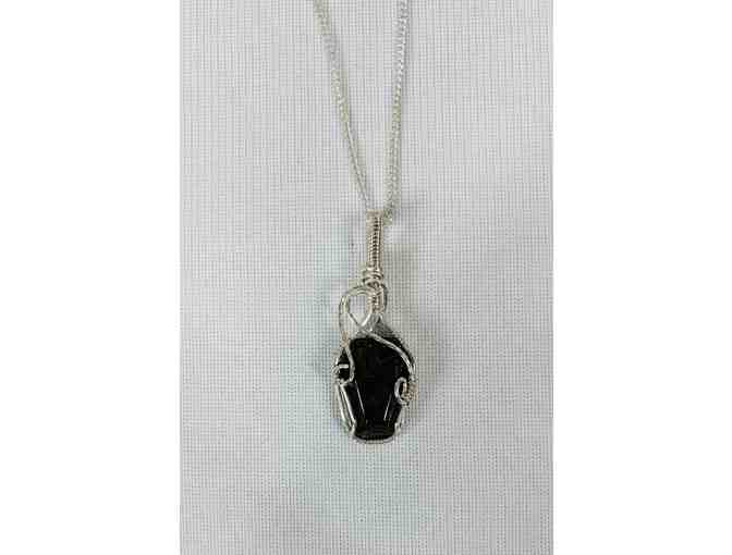 Timeless Elegance -- Leather & Gemstone Set